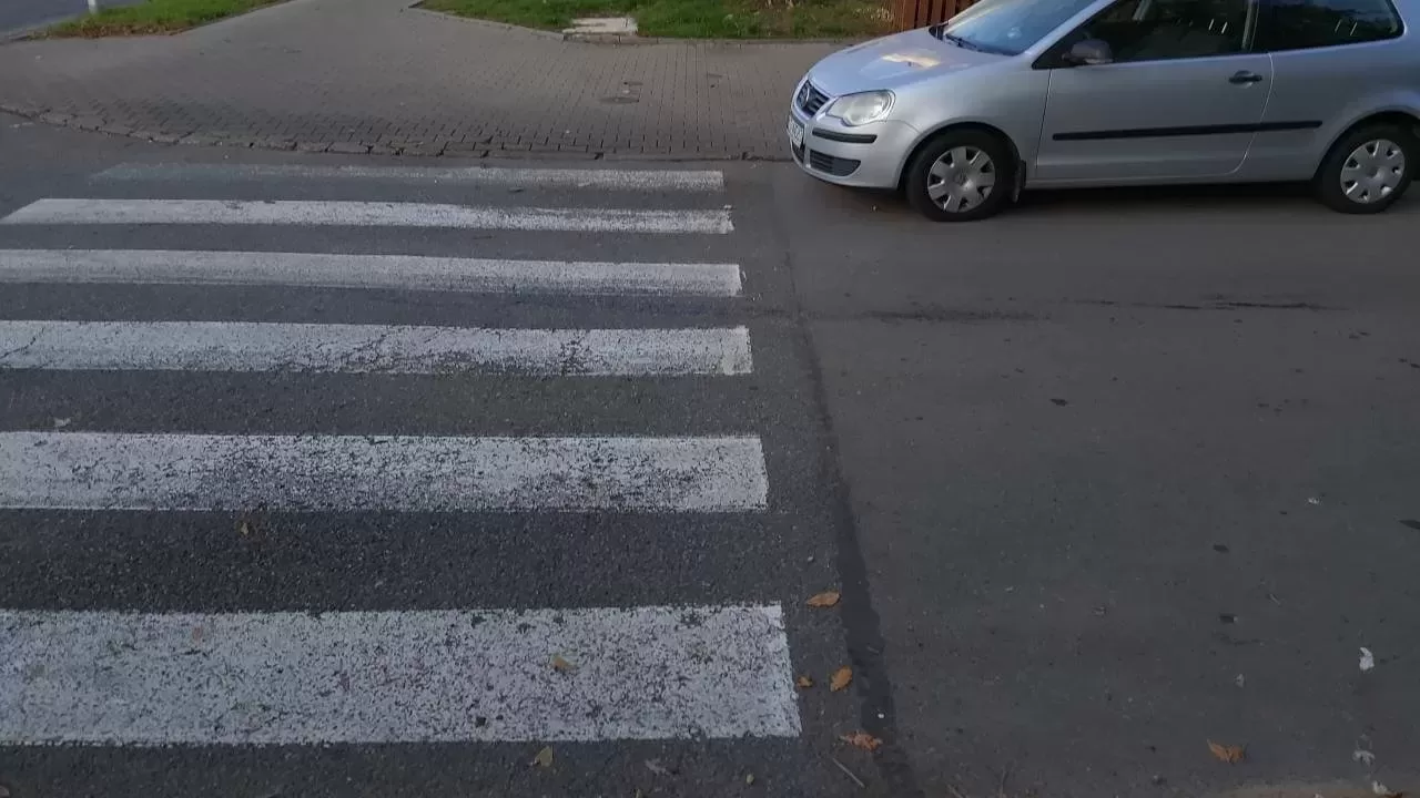 Parkowanie przy przejściu dla pieszych